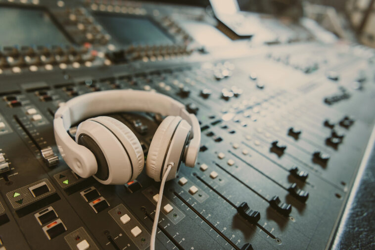Wenn Maschinen komponieren: KI als neuer Akteur in der Musikproduktion